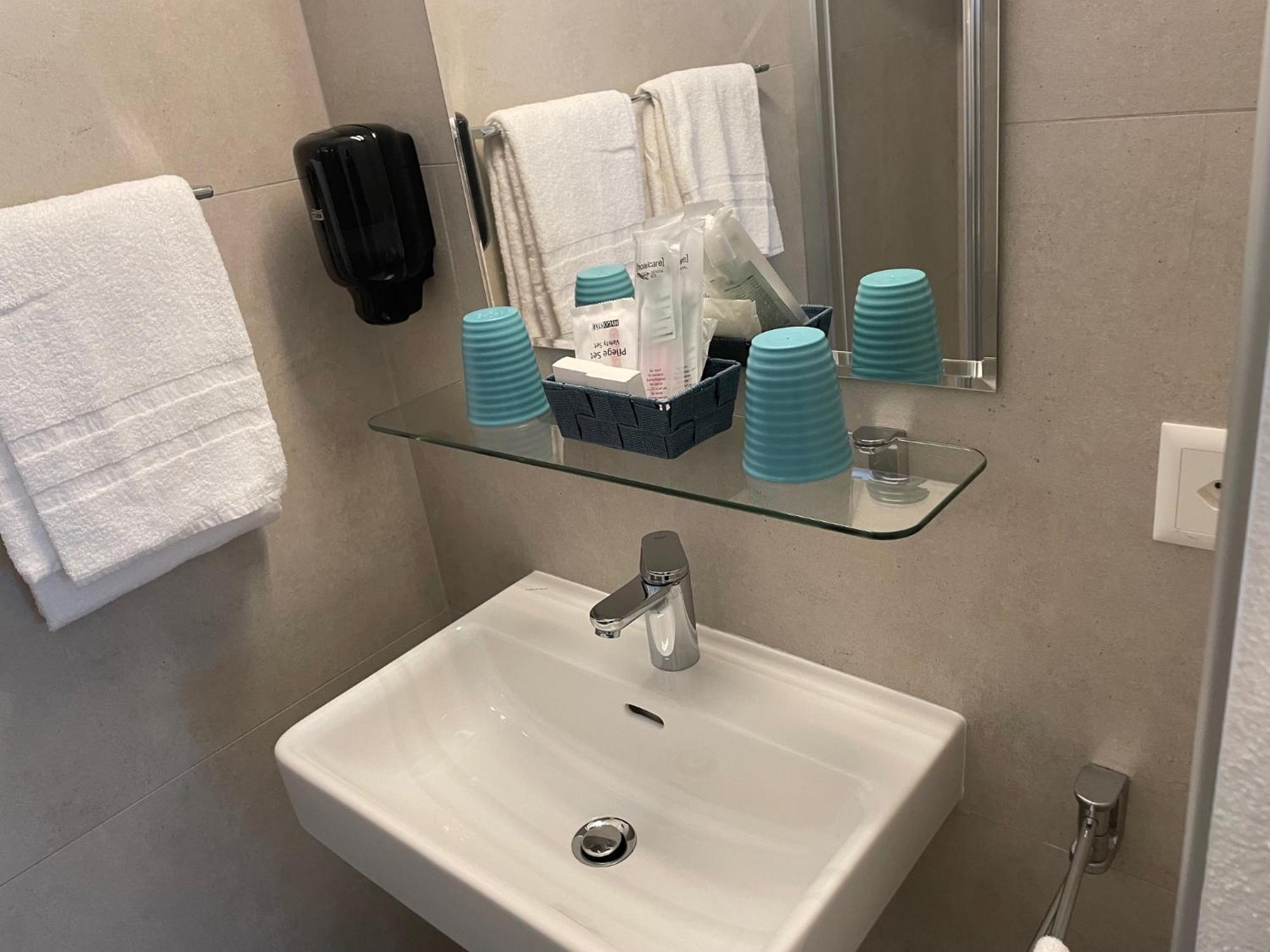 Eh!Toi Self Motel Etoy Экстерьер фото